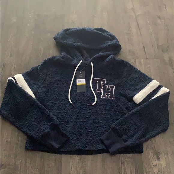 Tommy Hilfiger Sweaters - Urban Outfitters Tommy Hilfiger sweater cropped